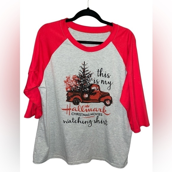 Unbranded Tops - Unbranded Women's T-Shirt Size 2XL Red & Gray Christmas Theme 3/4 Sleeves
